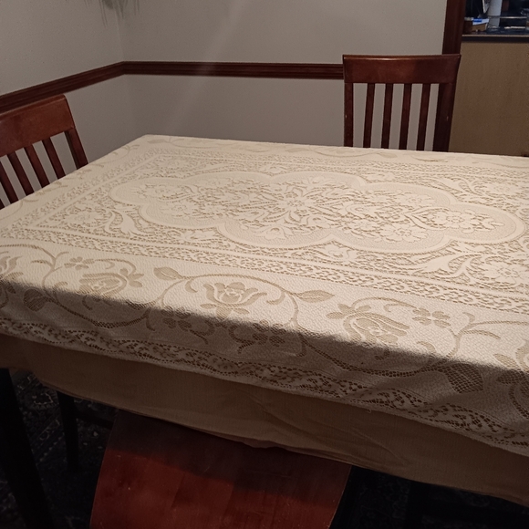 Vtg Quaker Lace Tablecloth Beige Rectangular Floral Tulip 70x54 Cottagecore - Picture 4 of 5